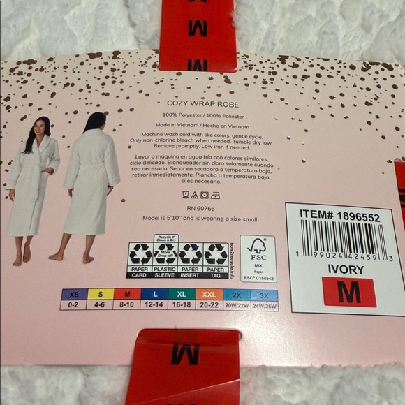 Room Service Plush White Robe - Picture 4 of 5